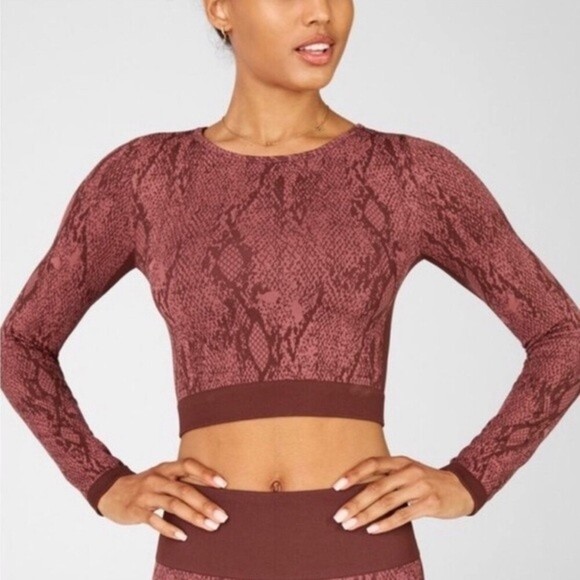Fabletics Kamila Seamless Long-Sleeve athletic Top size medium - Picture 1 of 12